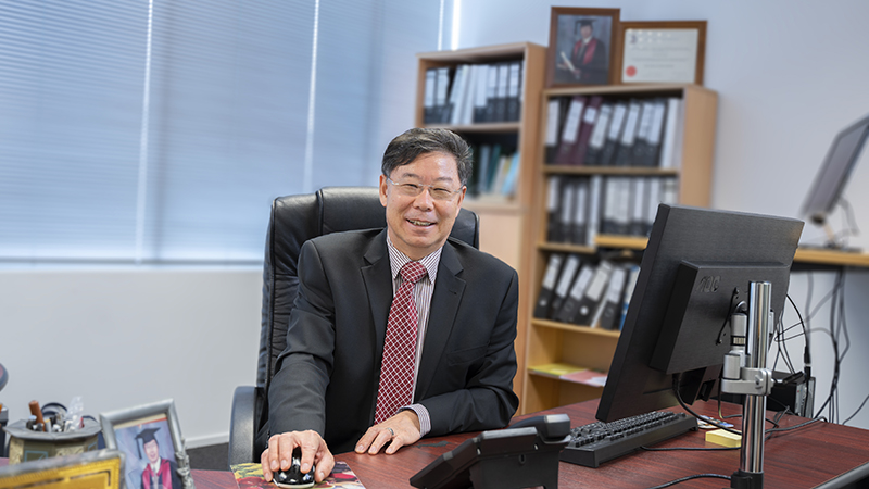 Dr Steven Yaoming Gong